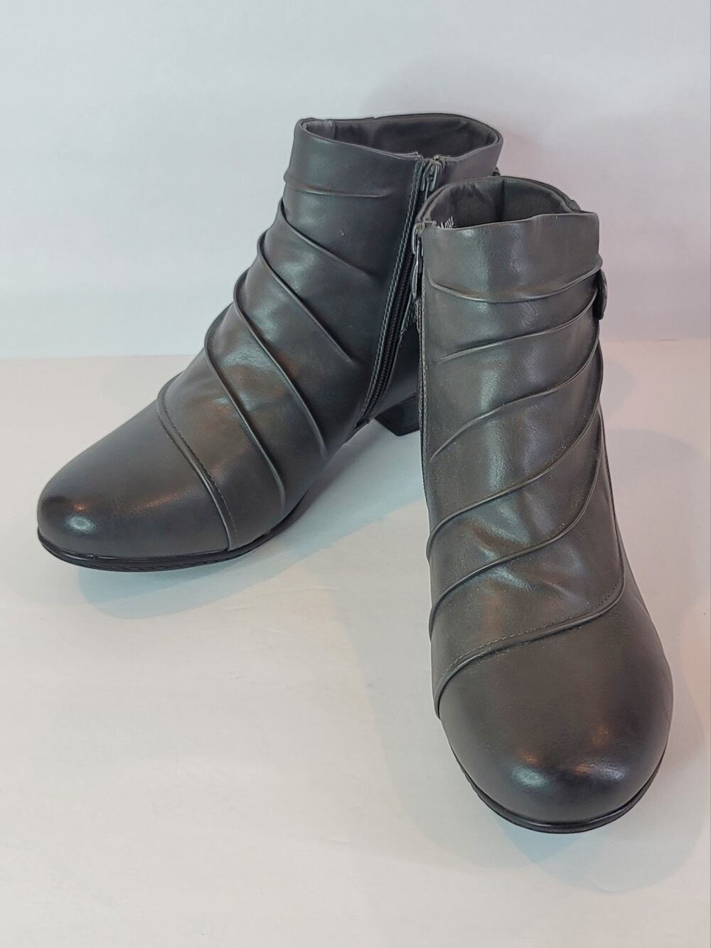 NWOB Taupe/Gray Brown KADI MAYA Ruched Zip Ankle Bootie in Women's Size US 9-1/2